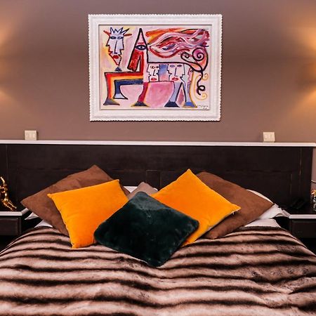 Art Hotel Grivola Breuil-Cervinia Ngoại thất bức ảnh